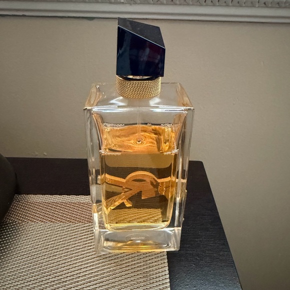 YSL Libre eau de parfum. - Picture 2 of 4